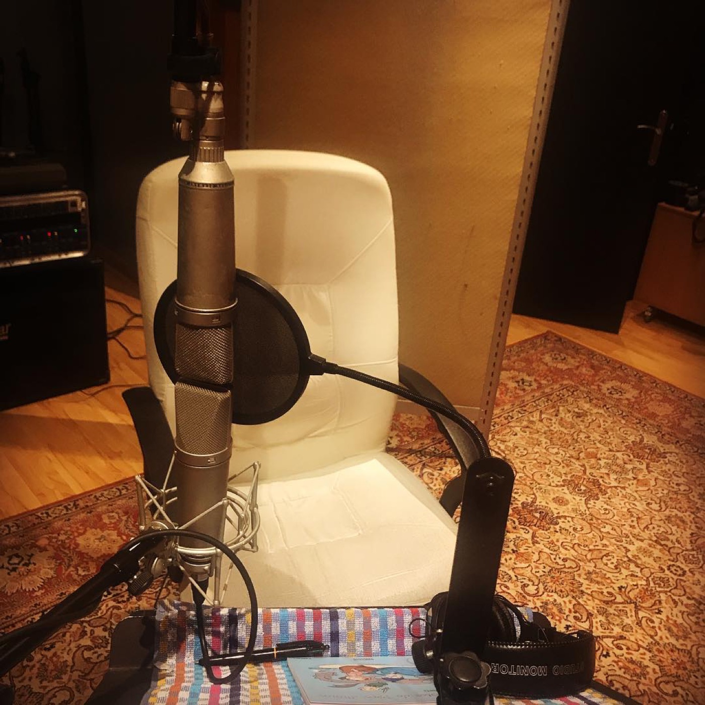 Microphone utilisé pour une narration longue